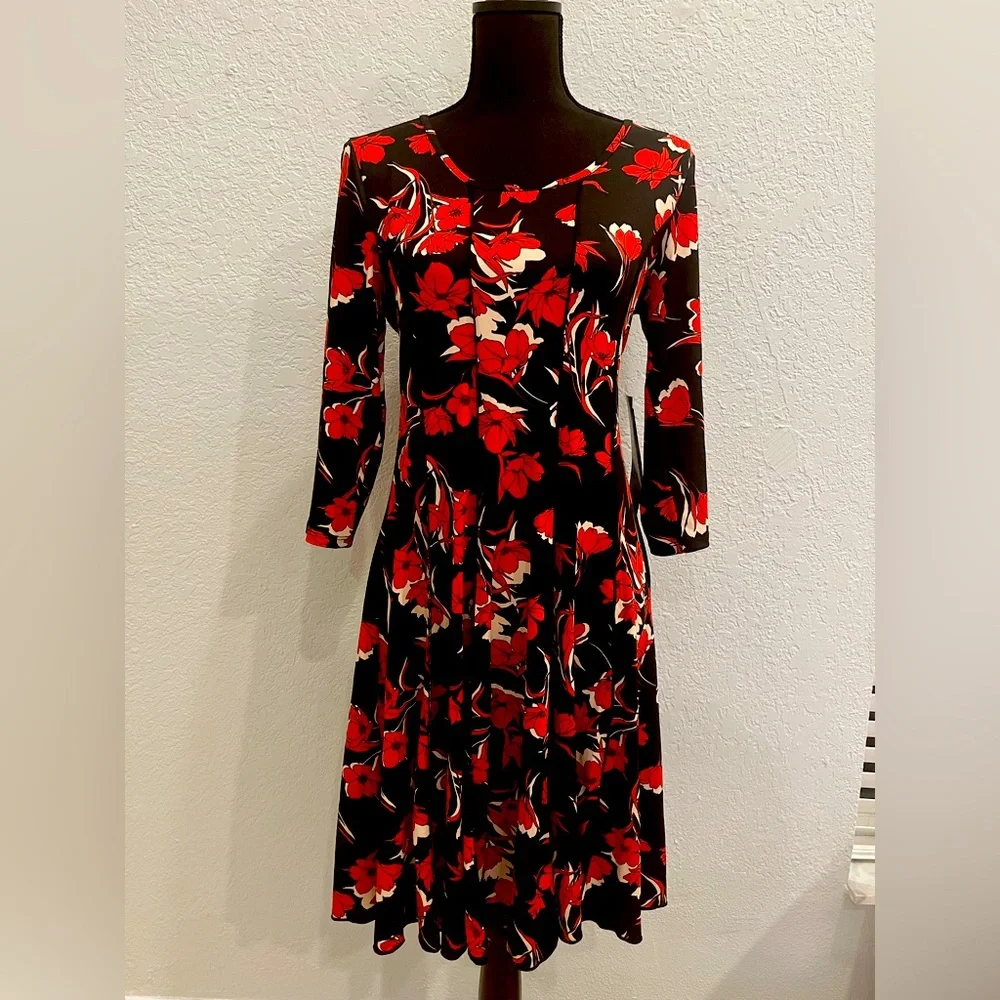Dress - Picture 1 of 1